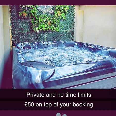Esterville Apartments 1 And 2 Bedrooms Hot Tub Availability Belfast Buitenkant foto
