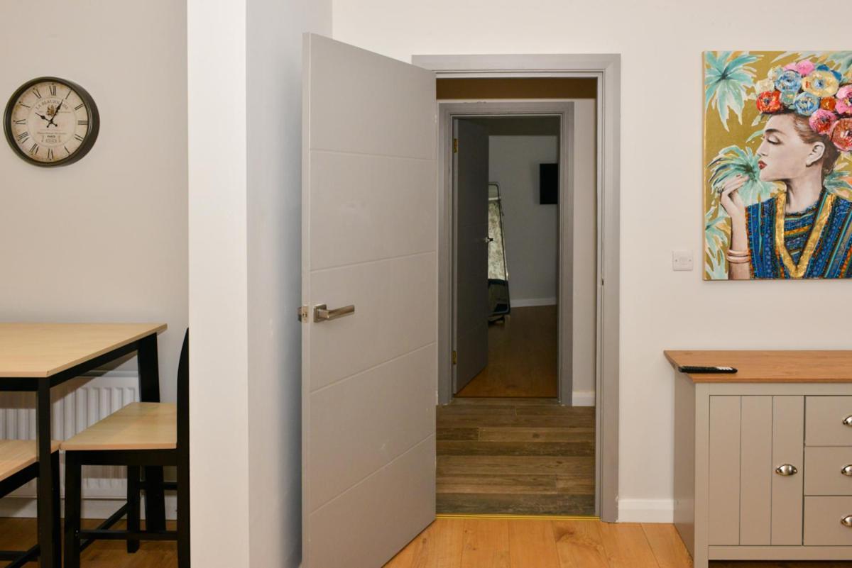 Esterville Apartments 1 And 2 Bedrooms Hot Tub Availability Belfast Buitenkant foto