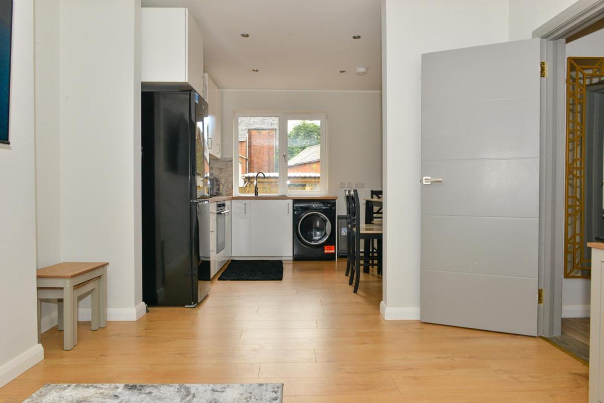Esterville Apartments 1 And 2 Bedrooms Hot Tub Availability Belfast Buitenkant foto
