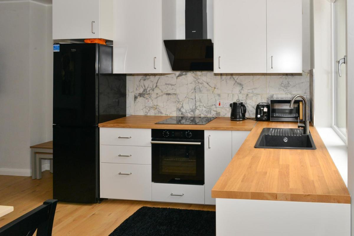 Esterville Apartments 1 And 2 Bedrooms Hot Tub Availability Belfast Buitenkant foto