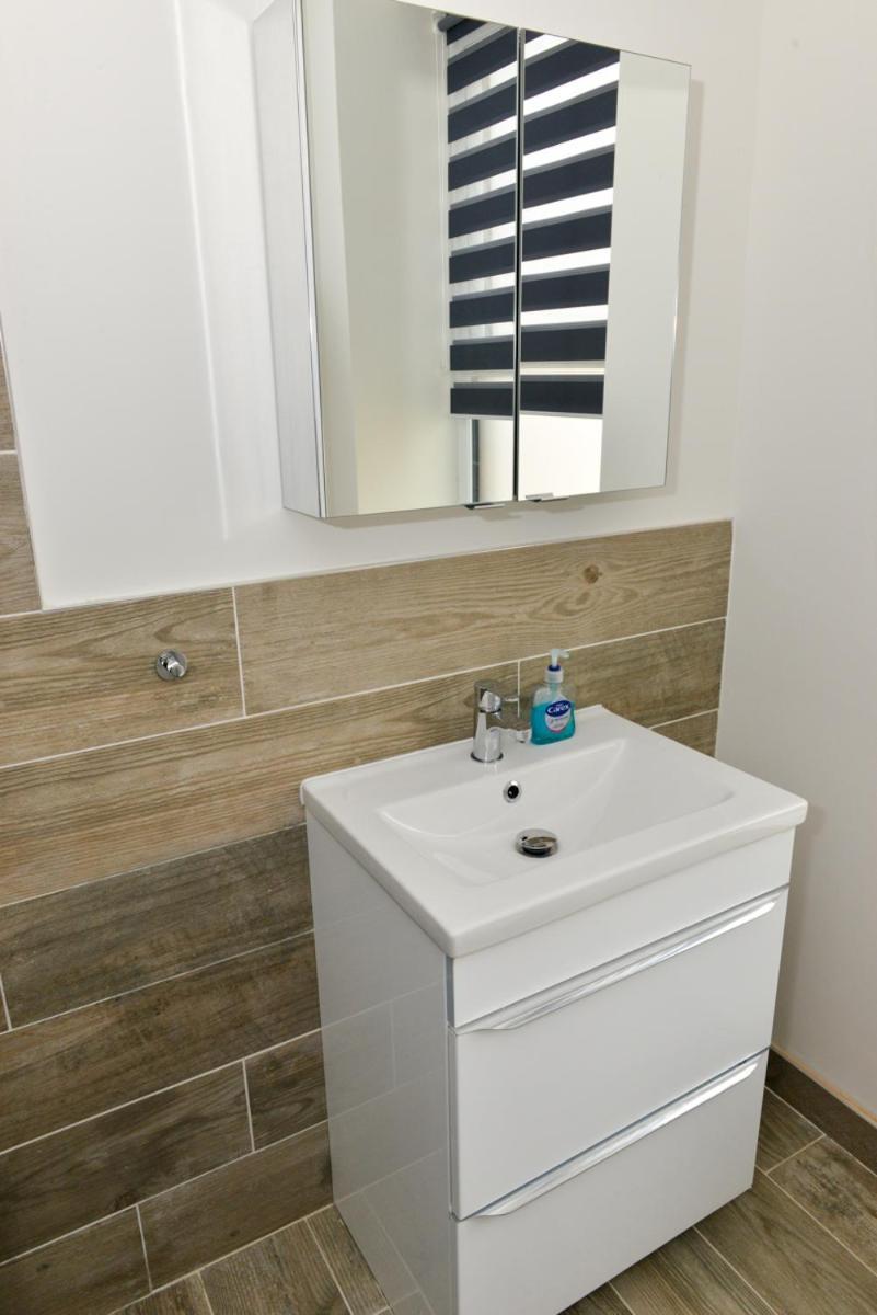 Esterville Apartments 1 And 2 Bedrooms Hot Tub Availability Belfast Buitenkant foto