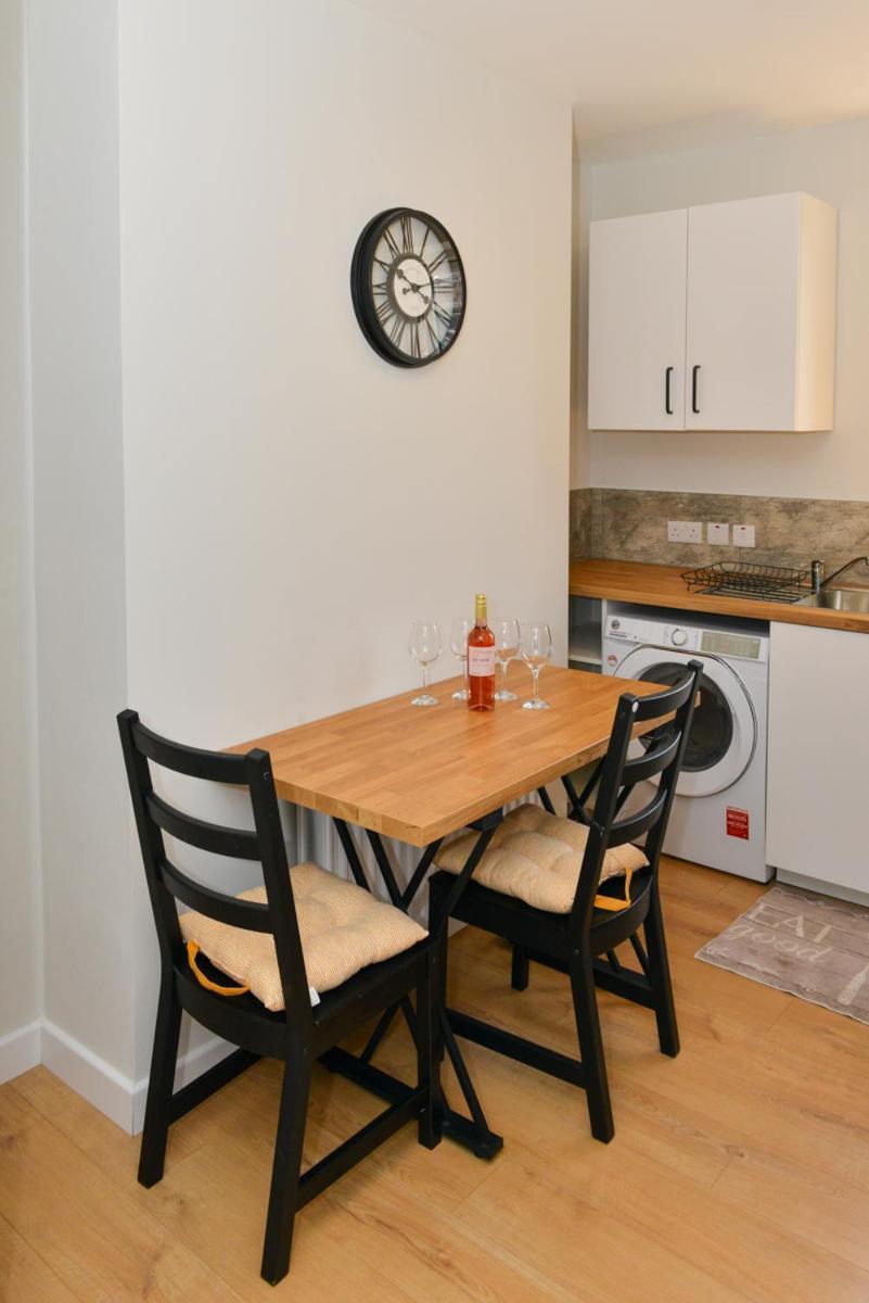 Esterville Apartments 1 And 2 Bedrooms Hot Tub Availability Belfast Buitenkant foto