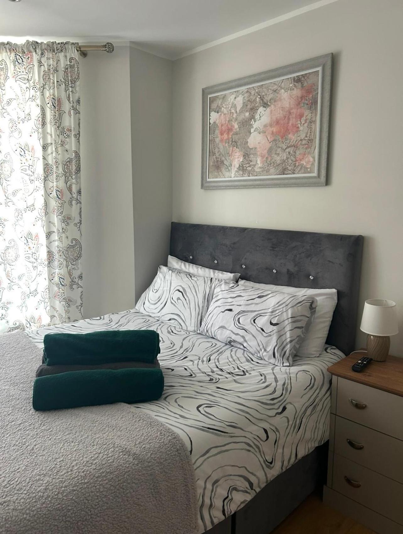 Esterville Apartments 1 And 2 Bedrooms Hot Tub Availability Belfast Buitenkant foto